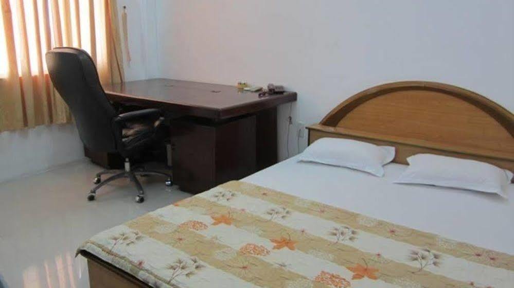 Oyo 802 Minh Hoa Hotel Nha Trang Zewnętrze zdjęcie